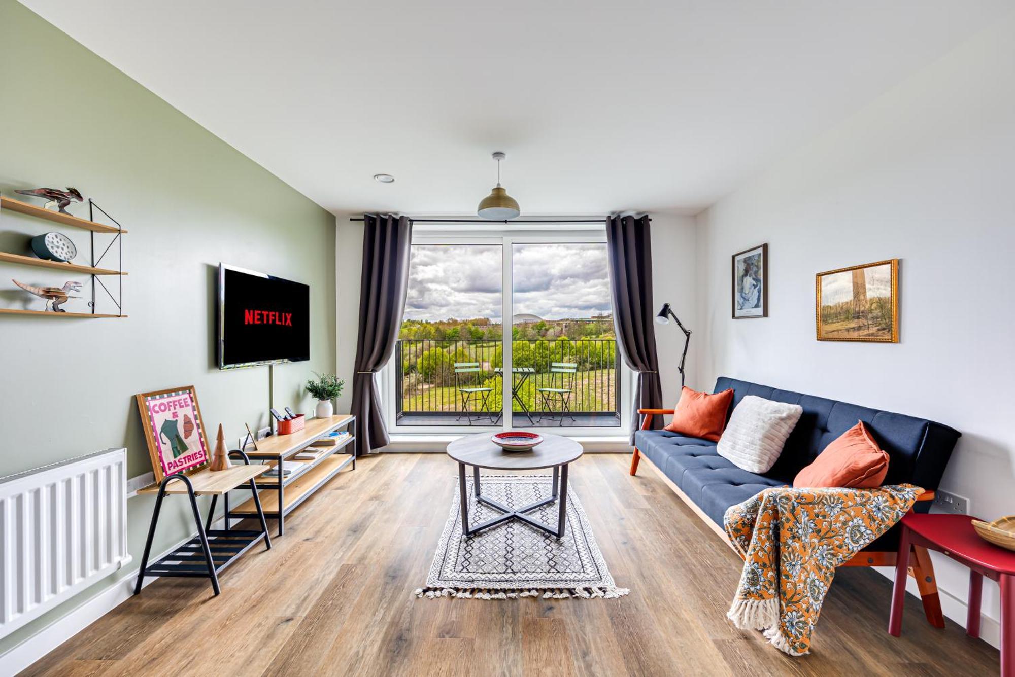 Penthouse Apartment - City Centre - Secure Parking, Balcony, Self-Check-In, Fast Wifi And Smart Tv With Netflix By Yoko Property Милтън Кейнс Екстериор снимка