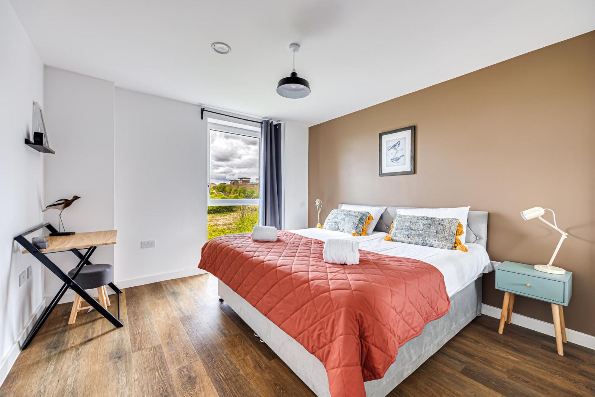 Penthouse Apartment - City Centre - Secure Parking, Balcony, Self-Check-In, Fast Wifi And Smart Tv With Netflix By Yoko Property Милтън Кейнс Екстериор снимка