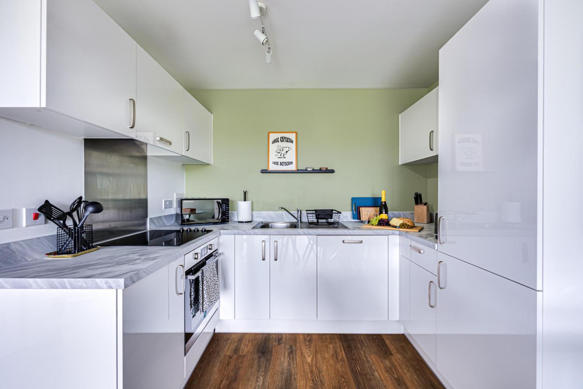 Penthouse Apartment - City Centre - Secure Parking, Balcony, Self-Check-In, Fast Wifi And Smart Tv With Netflix By Yoko Property Милтън Кейнс Екстериор снимка
